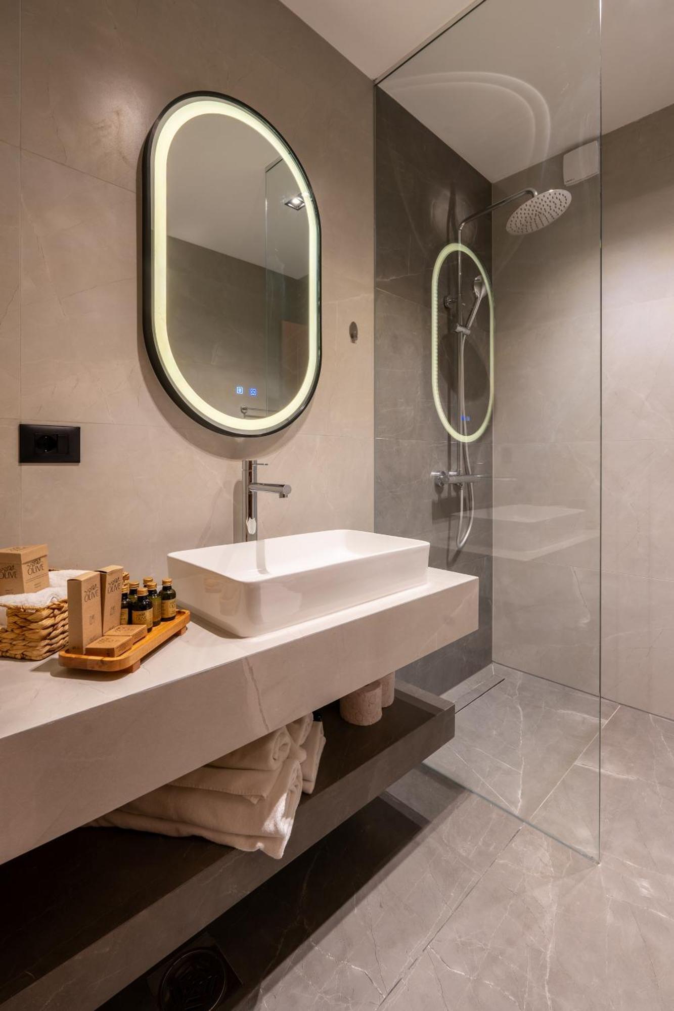 Ruby Hotel Prishtina Pristina Exteriör bild