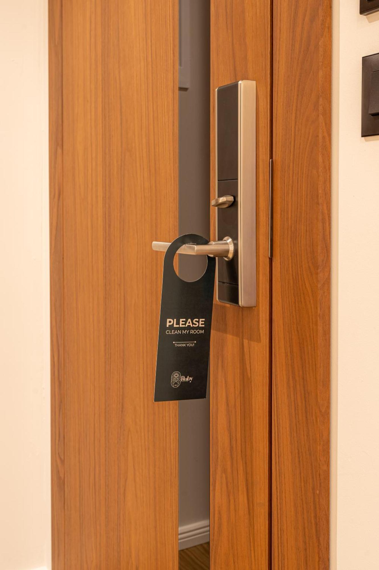 Ruby Hotel Prishtina Pristina Exteriör bild