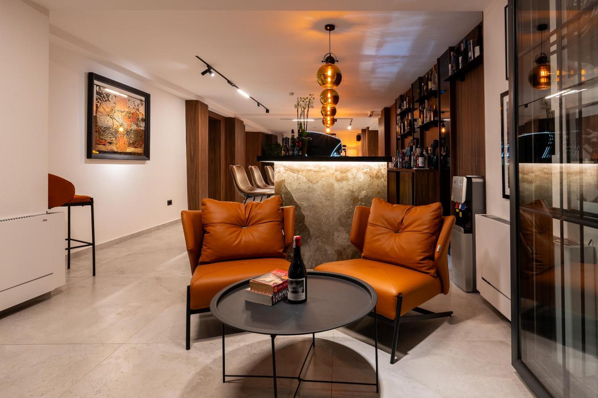 Ruby Hotel Prishtina Pristina Exteriör bild