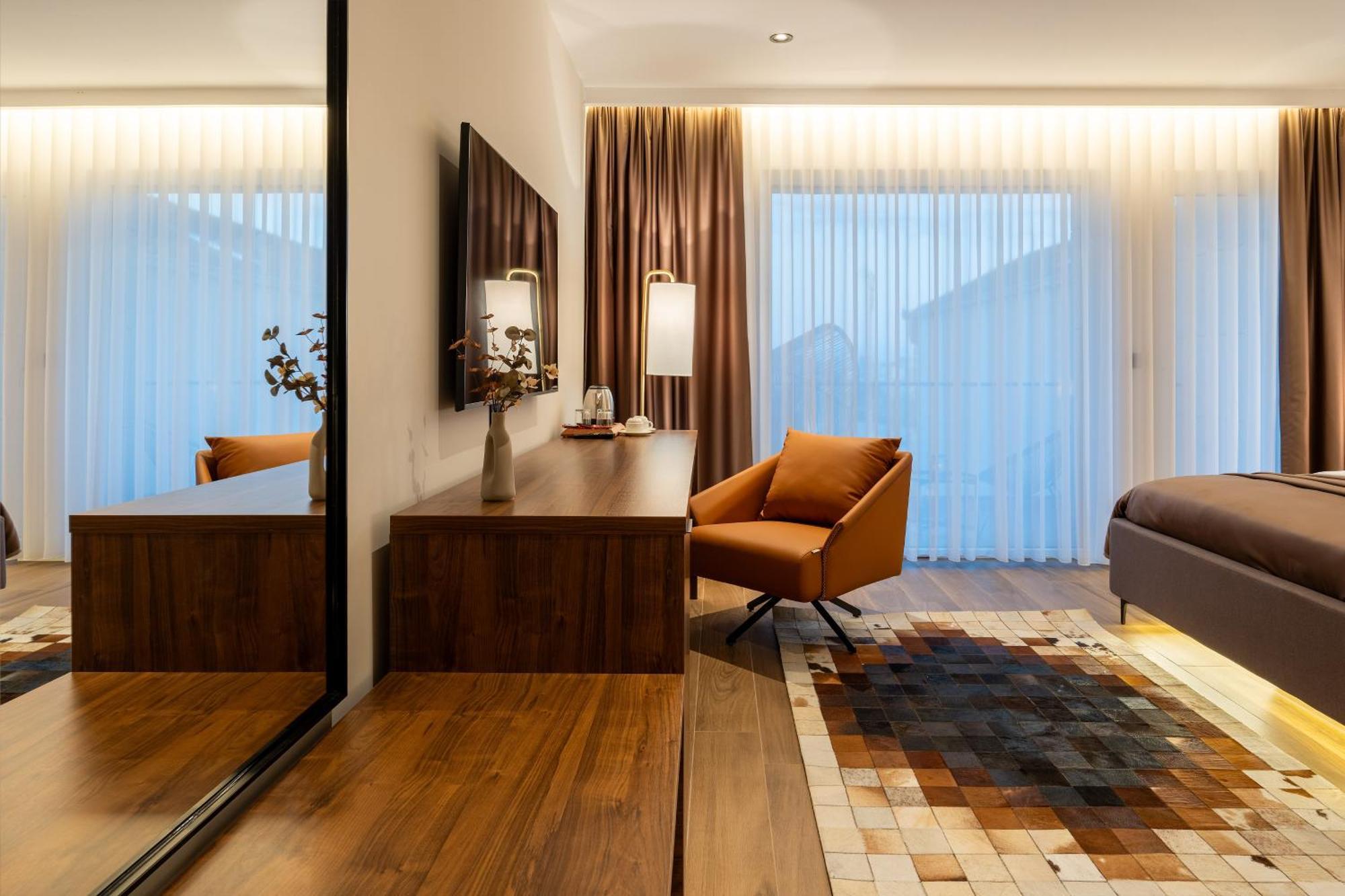 Ruby Hotel Prishtina Pristina Exteriör bild