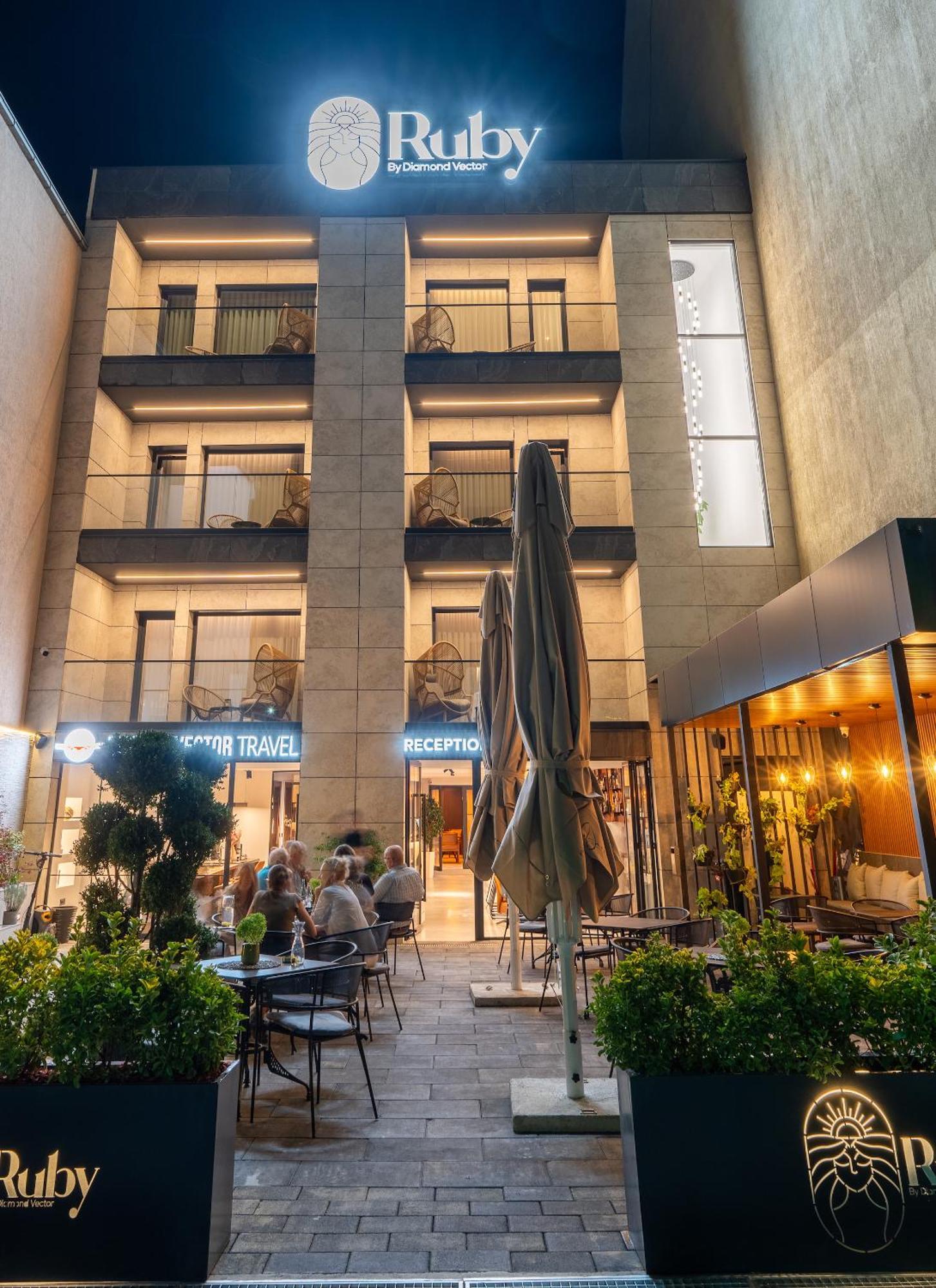 Ruby Hotel Prishtina Pristina Exteriör bild