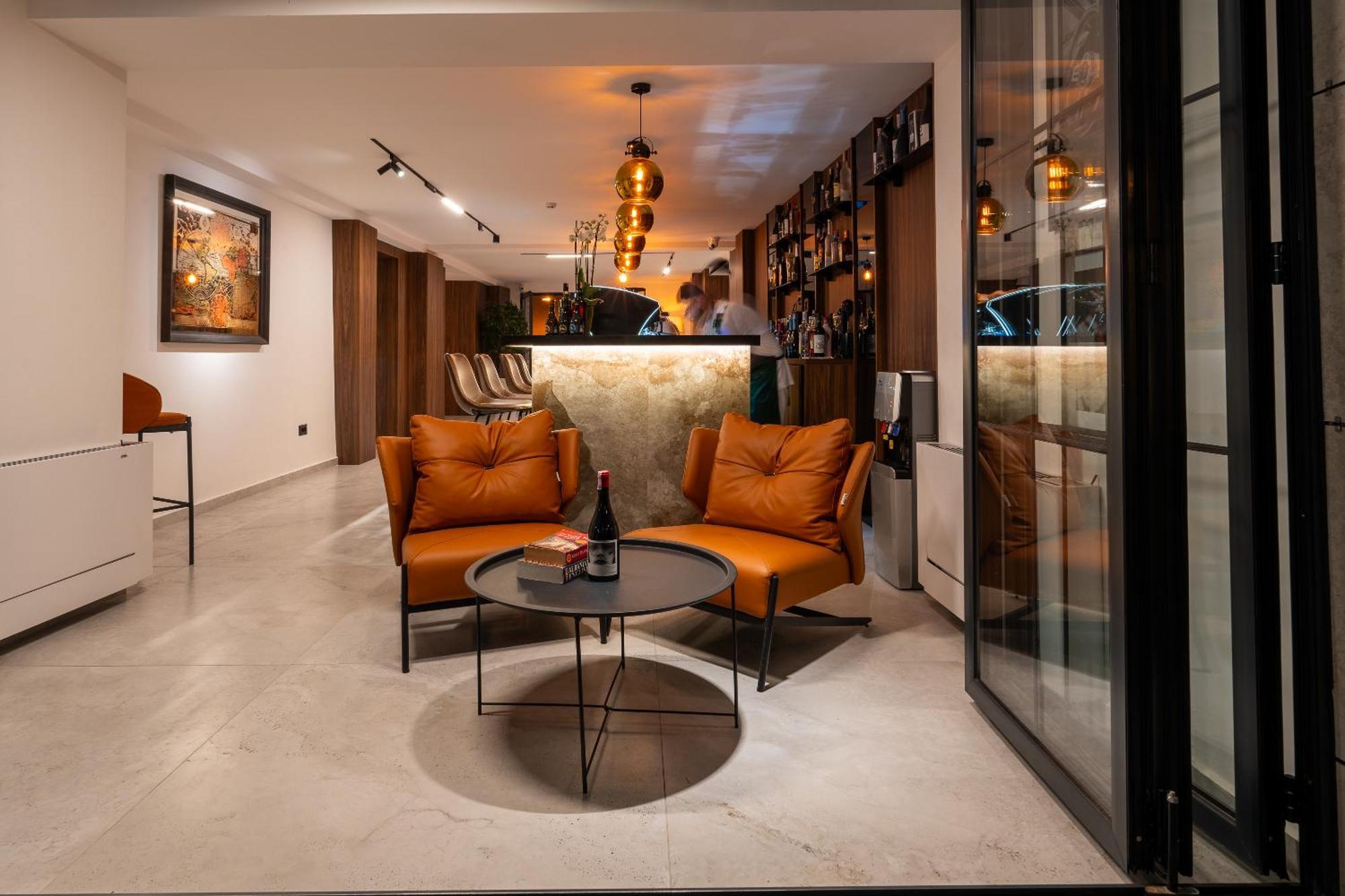Ruby Hotel Prishtina Pristina Exteriör bild