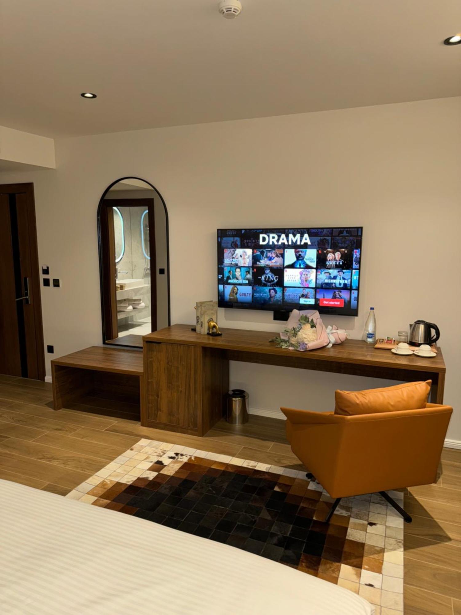 Ruby Hotel Prishtina Pristina Exteriör bild